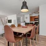 Light N Airy, Pool, Hot Tub, Pets, Ground Floor