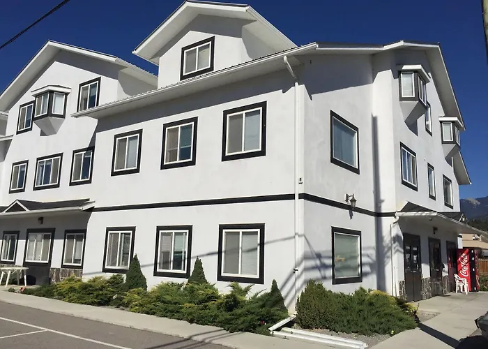 Invermere Hostel