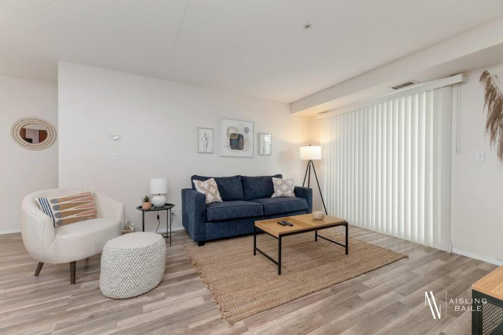 Light N Airy, Pool, Hot Tub, Pets, Ground Floor Apartment