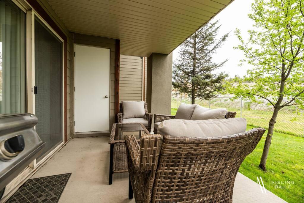 Light N Airy, Pool, Hot Tub, Pets, Ground Floor Invermere