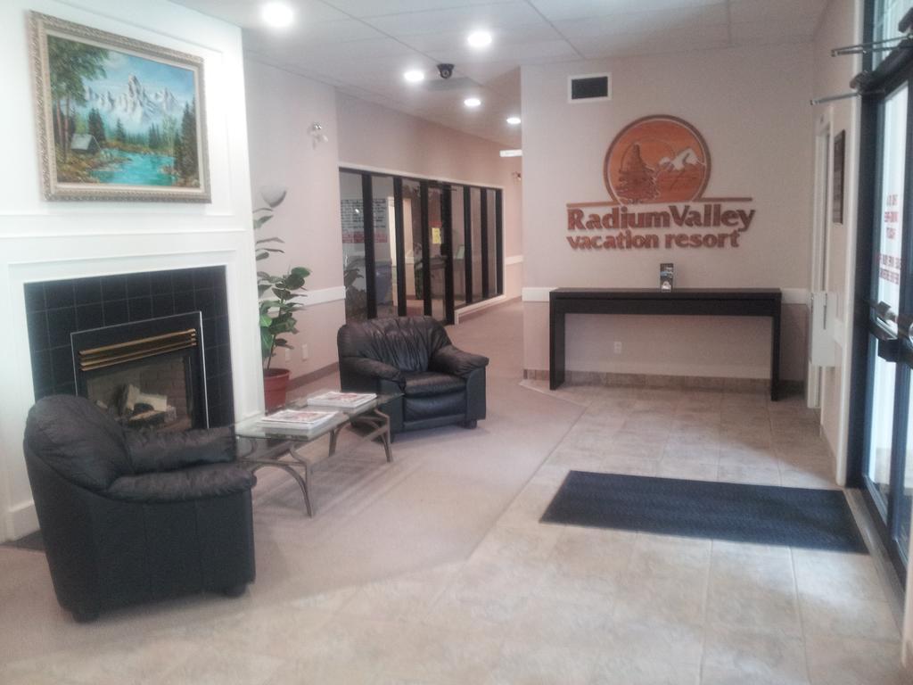 Radium Valley Vacation 3* Invermere