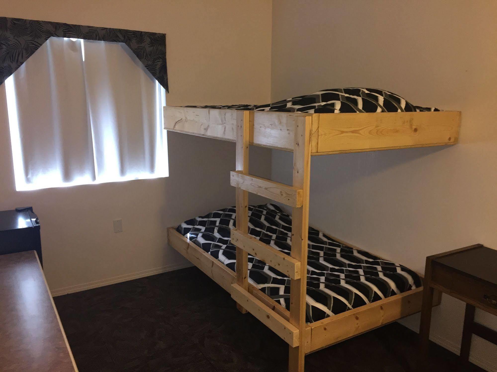 Hostel Invermere Hostel