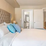 Rustic Modern 2 Bed 2 Bath With Lakeview Pool And Hot Tub