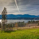 Mountain Retreat, Panoramic Lake Views