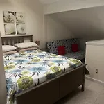 Akiskinook At Windermere Lake - Private Beach Access - New Pool And Hot Tub Now Open!