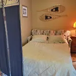 Relaxing Timbermont Cottage