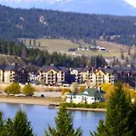 Lake View From Every Window!