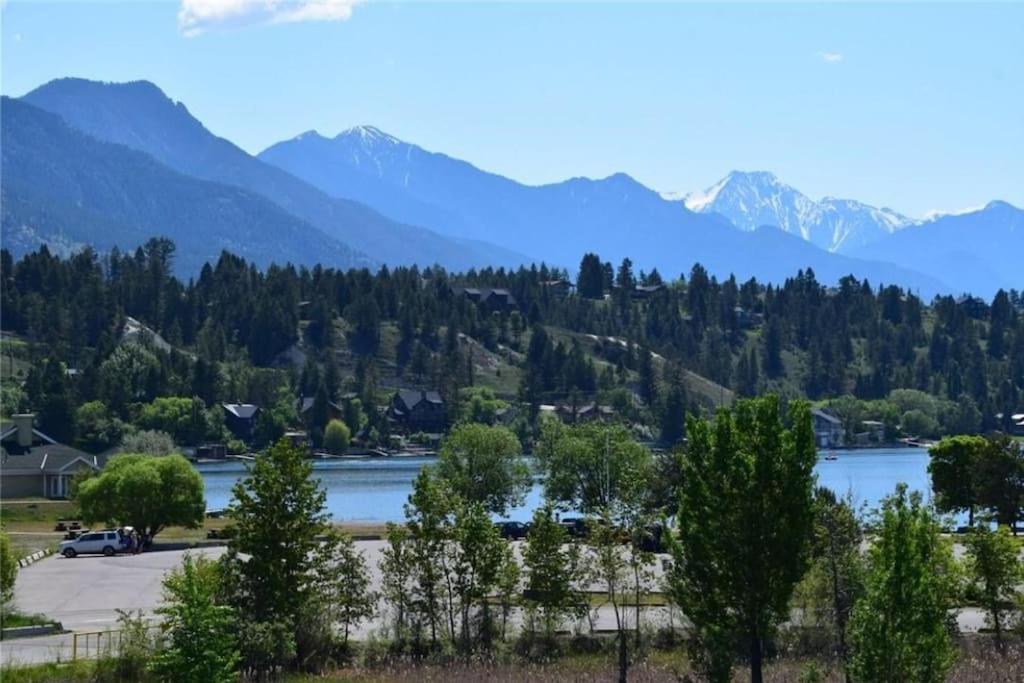 Modern Cozy 2 Bed 2 Bath With And Mountain Views Pool And Hot Tub