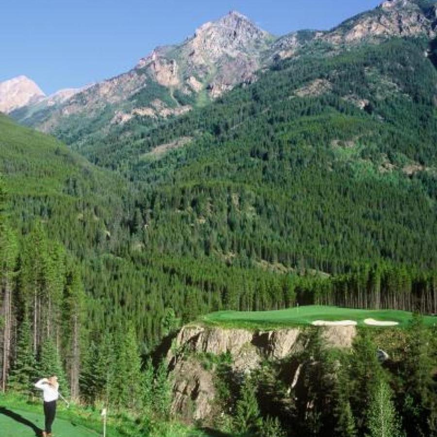 Modern Cozy 2 Bed 2 Bath With And Mountain Views Pool And Hot Tub Apartment *
