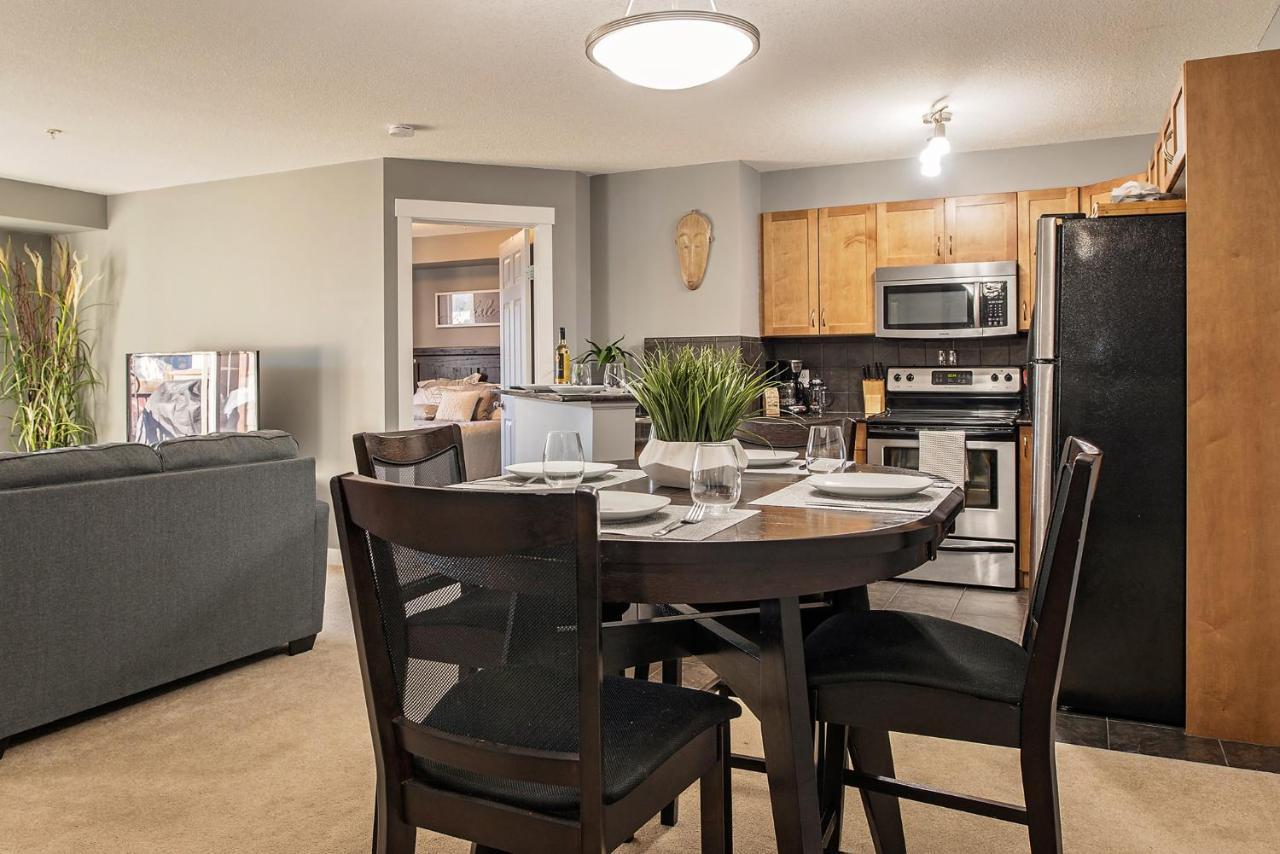 Modern Cozy 2 Bed 2 Bath With And Mountain Views Pool And Hot Tub * Invermere