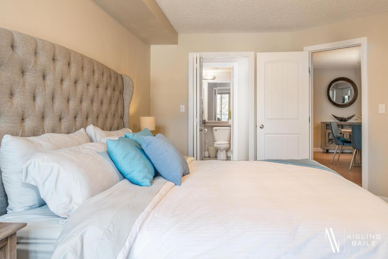 Rustic Modern 2 Bed 2 Bath With Lakeview Pool And Hot Tub Apartment *