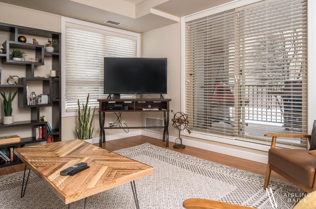 Apartment Rustic Modern 2 Bed 2 Bath With Lakeview Pool And Hot Tub