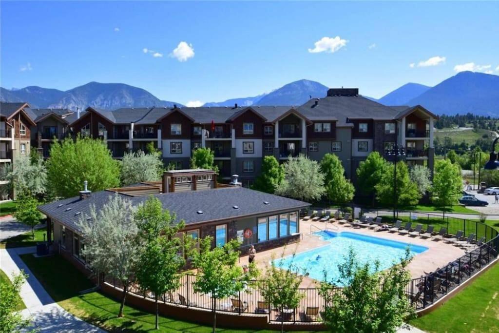 The Altitude Landing, Pool, Hot Tub, Pets Apartment