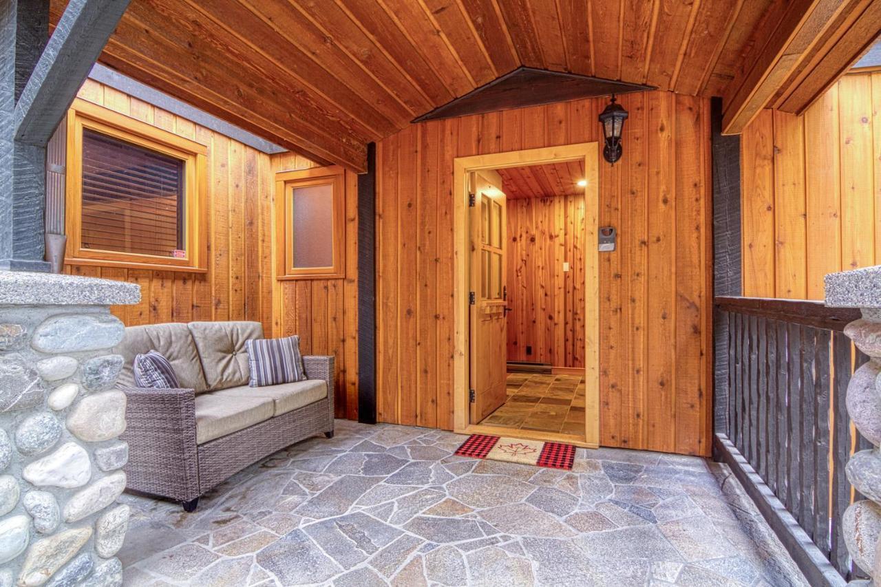 Mountain Retreat, Panoramic Views