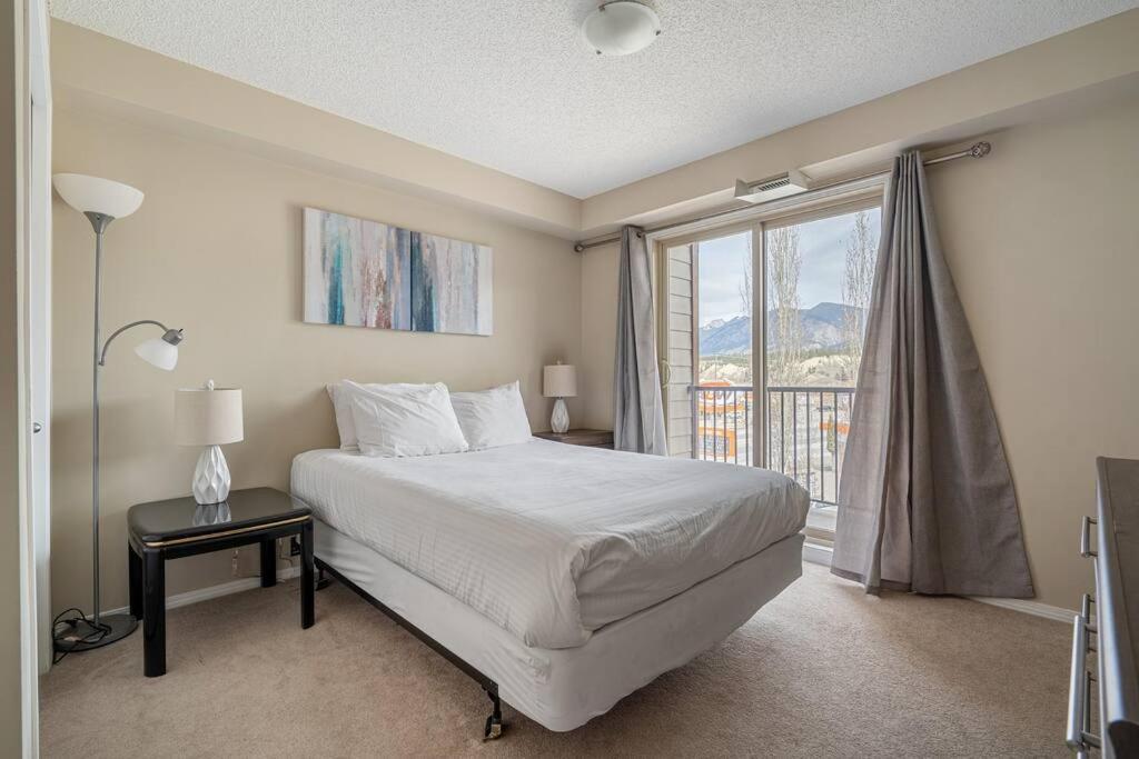 Lookout Pointe, Lakeview, Pool, Hot Tub, Gym *
