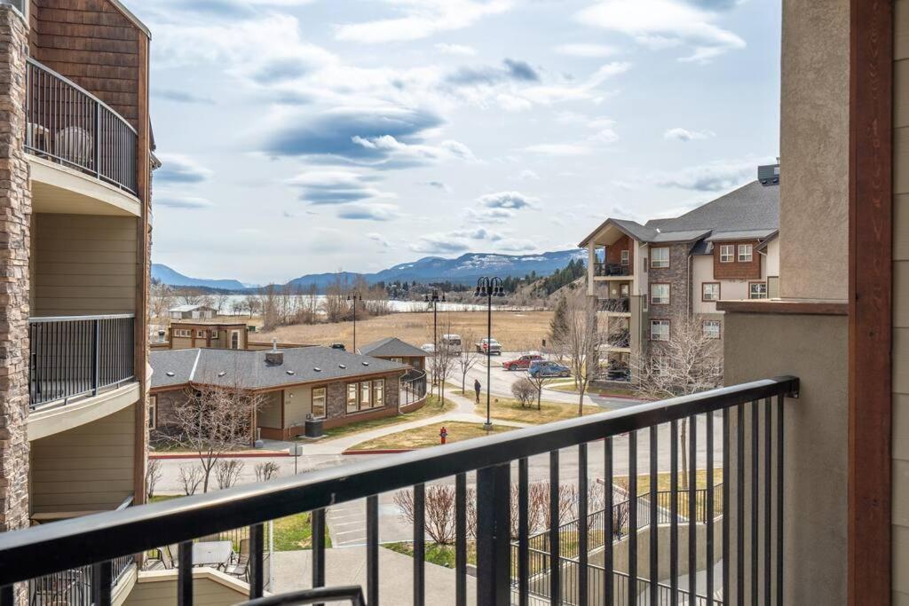 Lookout Pointe, Lakeview, Pool, Hot Tub, Gym Apartment