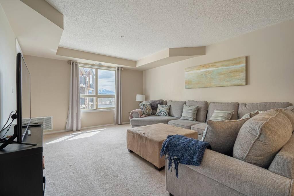 Lookout Pointe, Lakeview, Pool, Hot Tub, Gym