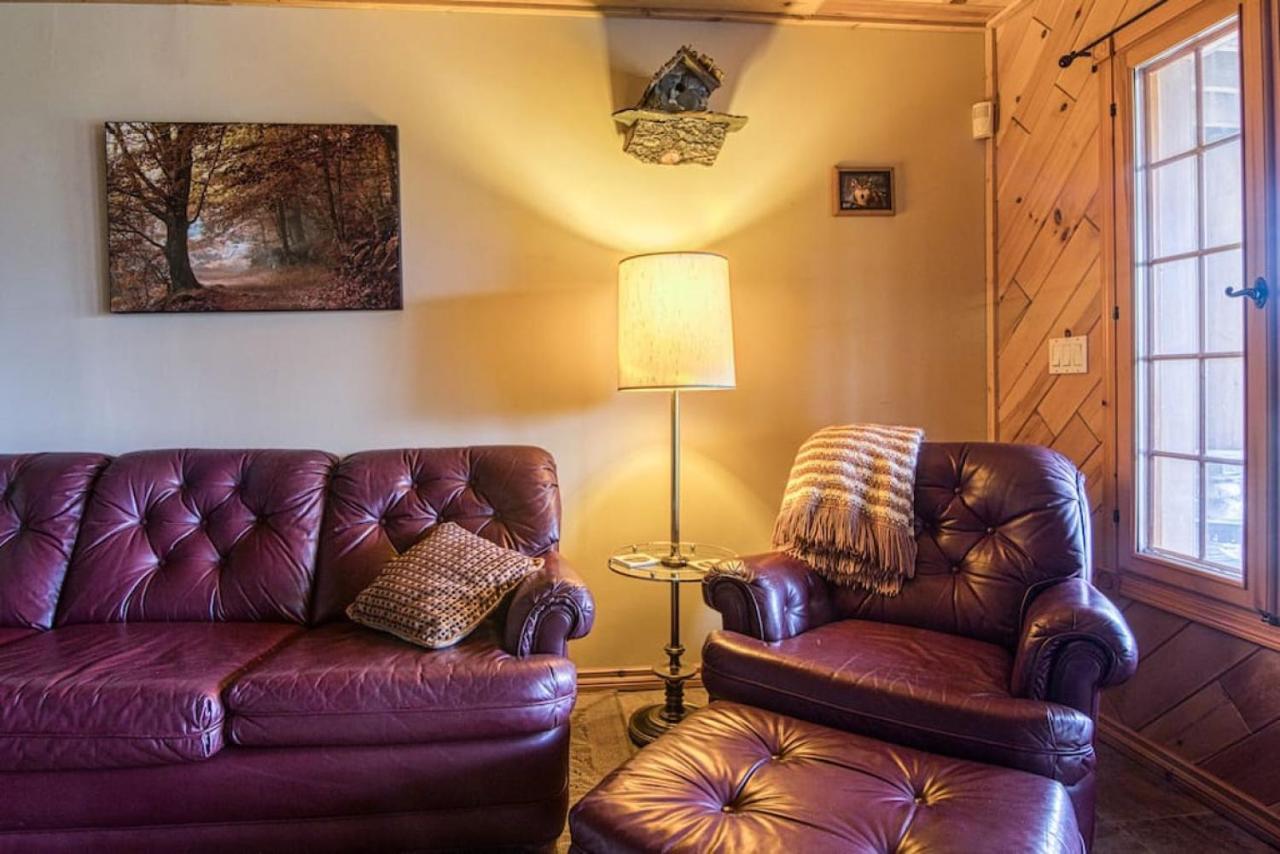 Holiday home Pine Ridge, Log With View And Backyard
