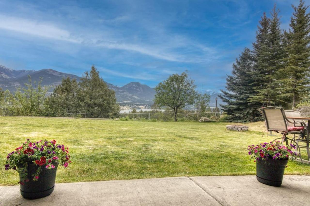 Holiday home Pine Ridge, Log With View And Backyard Invermere