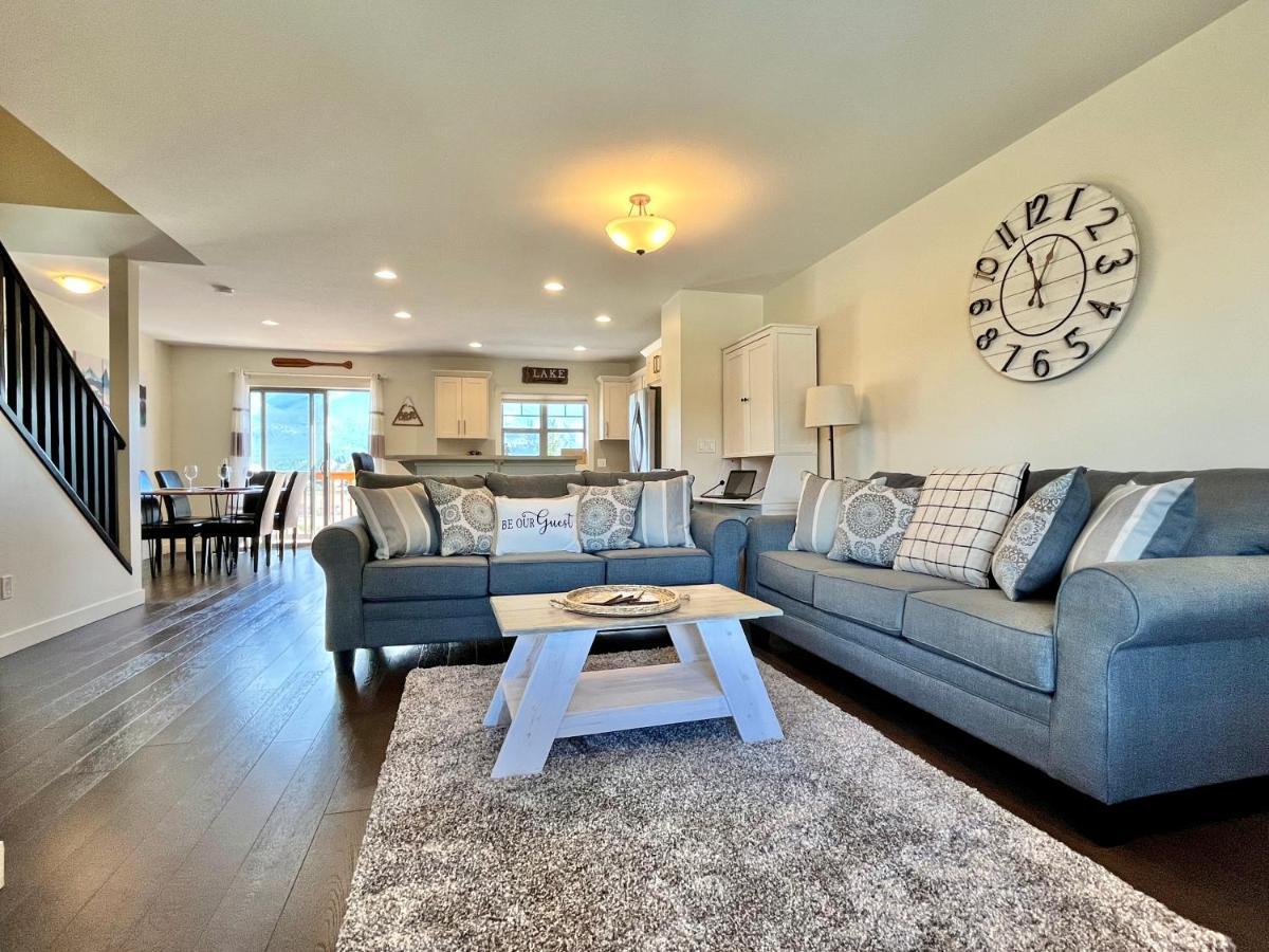 Perfect Base 3bd Townhouse Mt Views With Garage Invermere