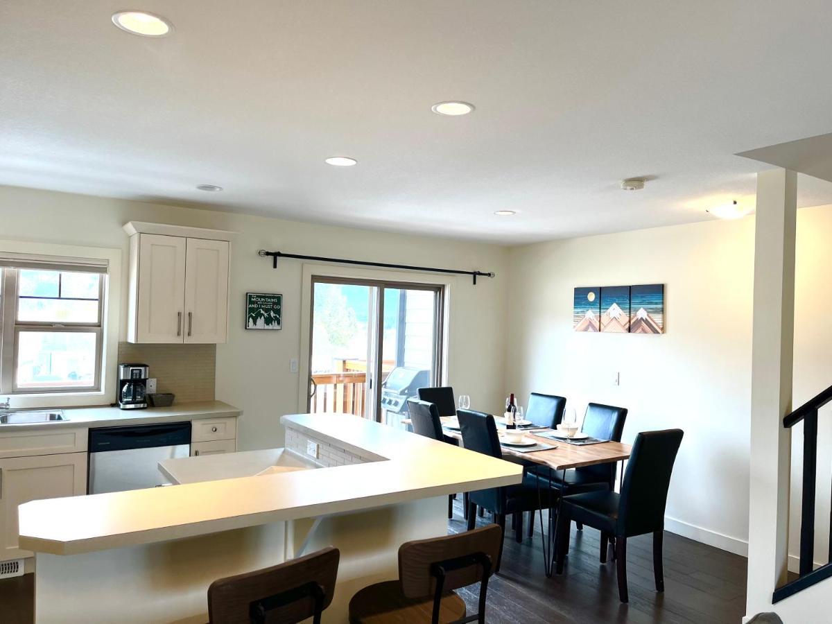 Perfect Base 3bd Townhouse Mt Views With Garage Holiday home