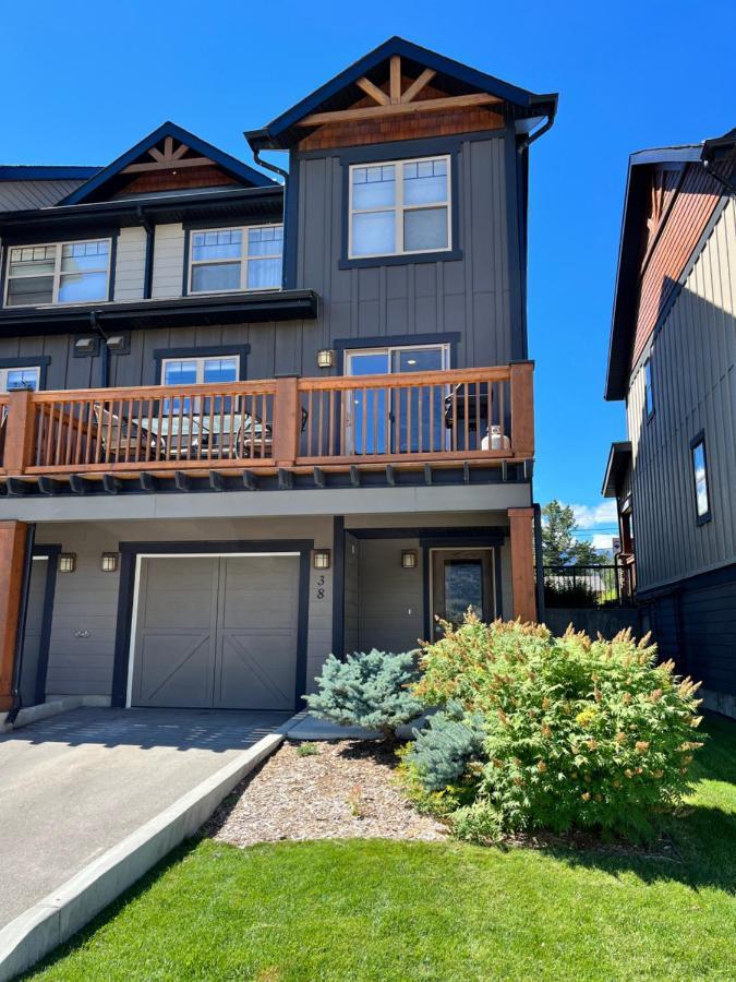Holiday home Perfect Base 3bd Townhouse Mt Views With Garage