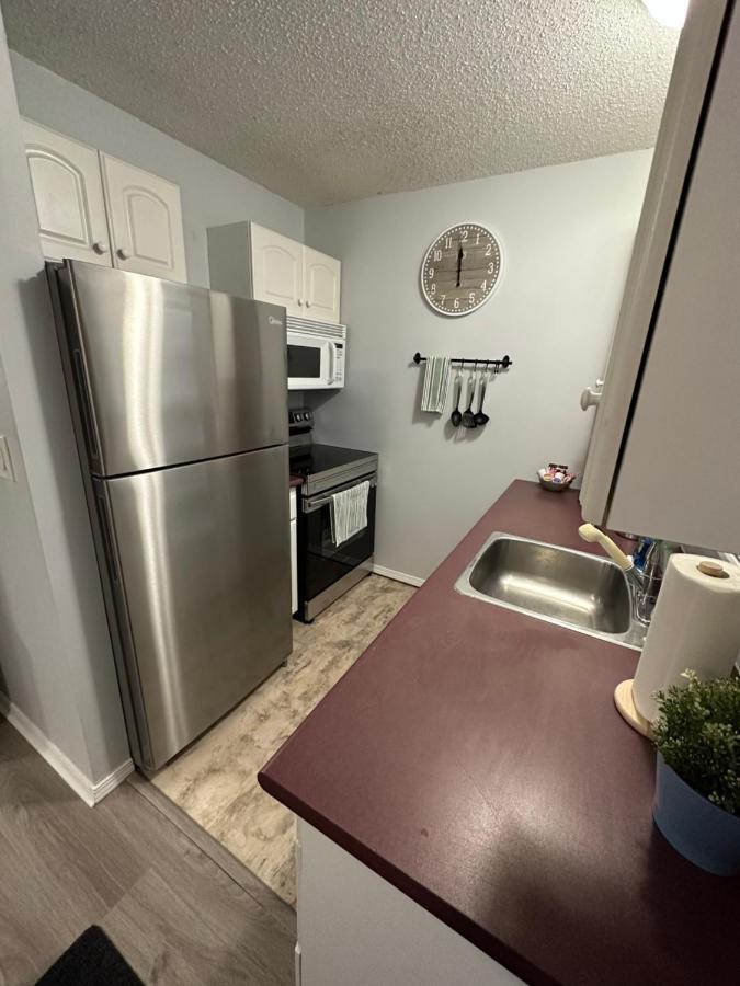 Apartment Lovely 2 Bedroom Condo, 2 Minute Walk Fr Downtown *
