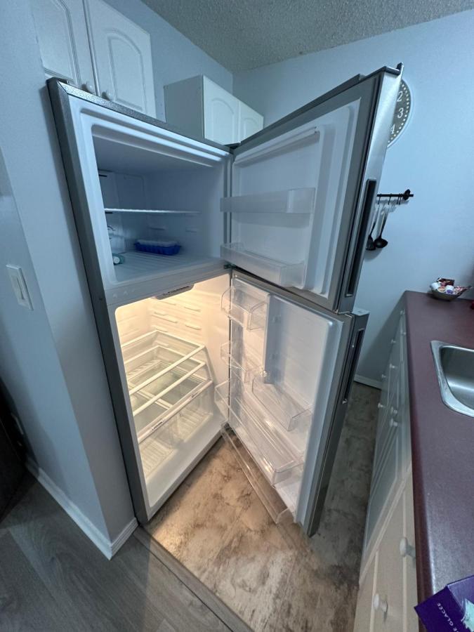 Lovely 2 Bedroom Condo, 2 Minute Walk Fr Downtown * Invermere