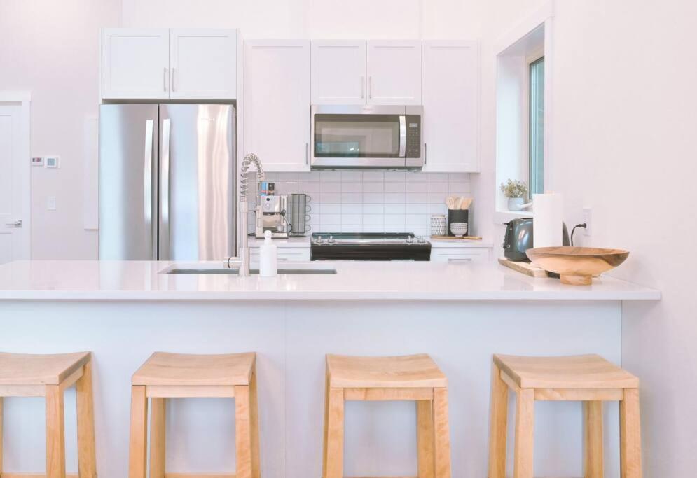 Holiday home Oasis Getaway, Mins To Lake, King Bed, Dbl Garage Invermere
