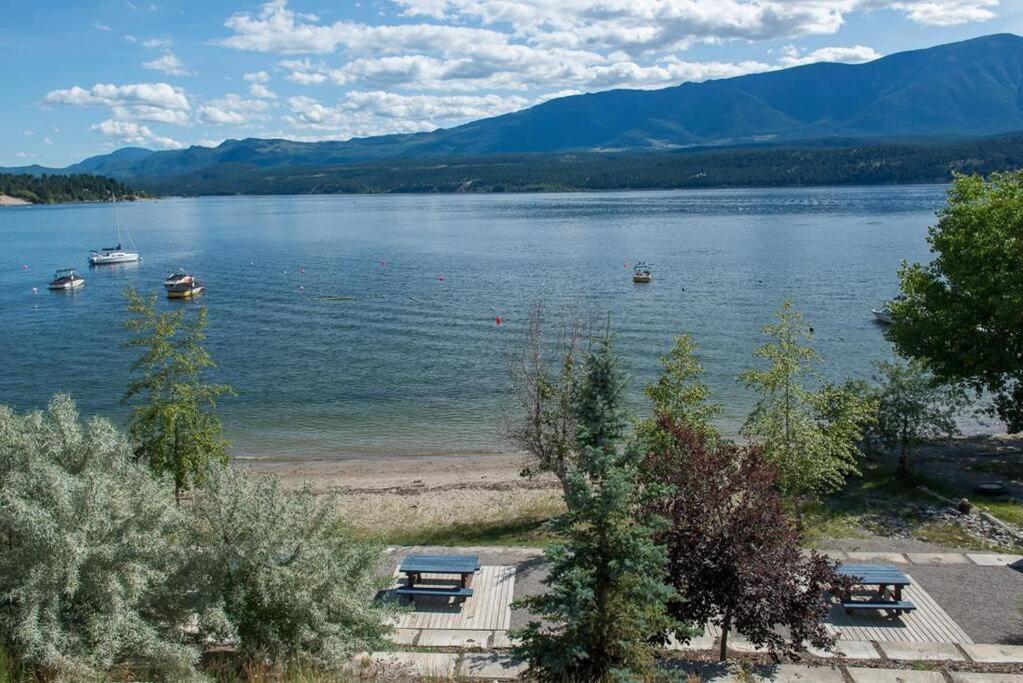 Oasis Getaway, Mins To Lake, King Bed, Dbl Garage *
