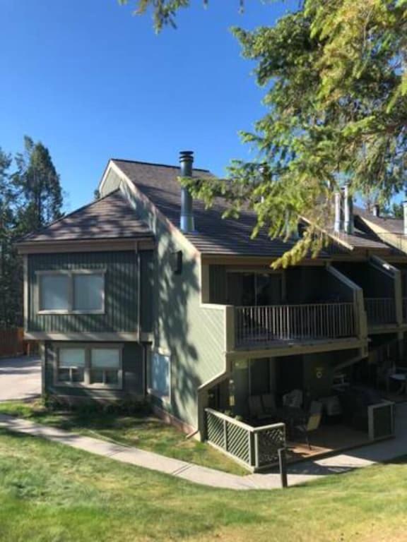 Apartment Akiskinook At Windermere - Private Access - New Pool And Hot Tub Now Open! Invermere