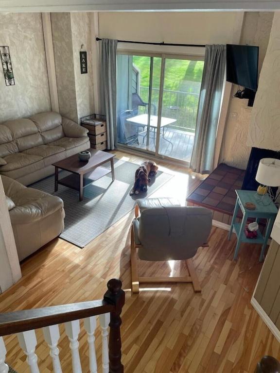 Akiskinook At Windermere - Private Access - New Pool And Hot Tub Now Open! *