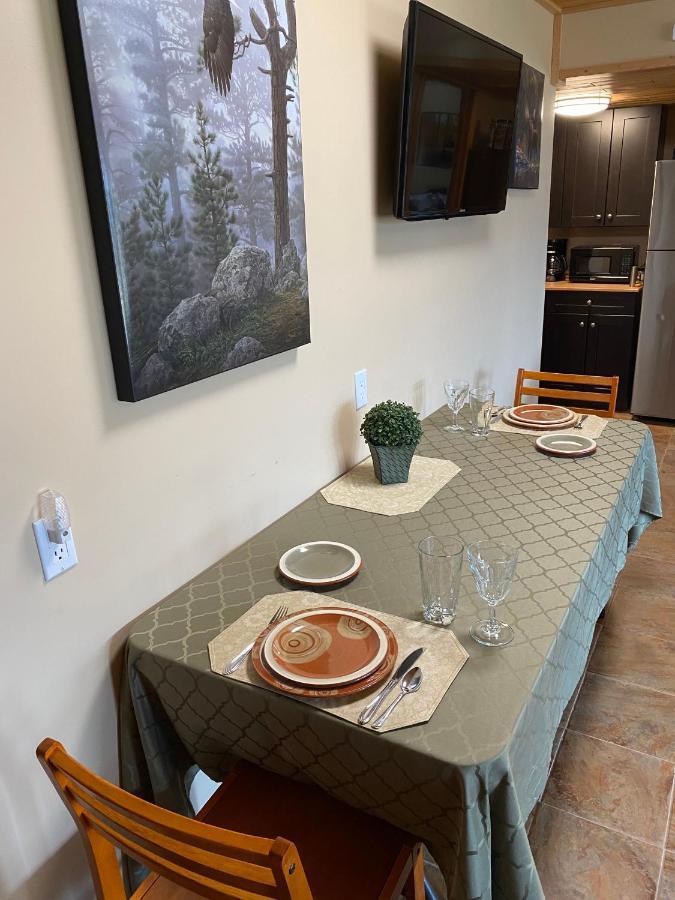 Holiday home Pine Ridge, Log With View And Backyard