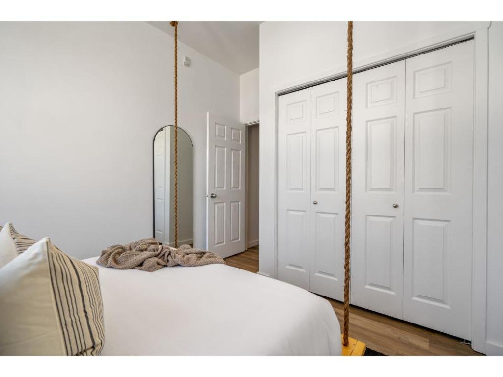 The Grizzly House I Sleep 7 I Patio & Bbq I 55 Tv Apartment *