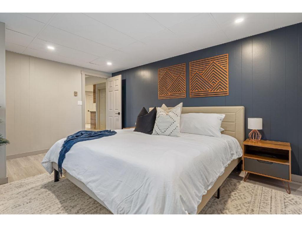 Sleeping In Scandinavia I New Reno's I Sleep 7 Invermere