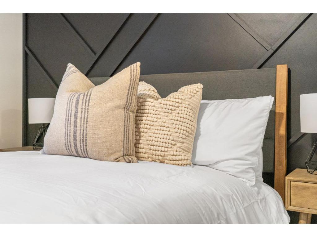 Holiday home Sleeping In Scandinavia I New Reno's I Sleep 7 Invermere