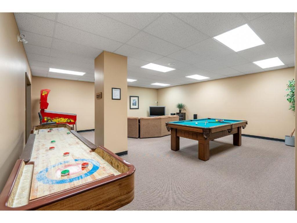 Apartment The Grizzly House I Sleep 7 I Patio & Bbq I 55 Tv Invermere