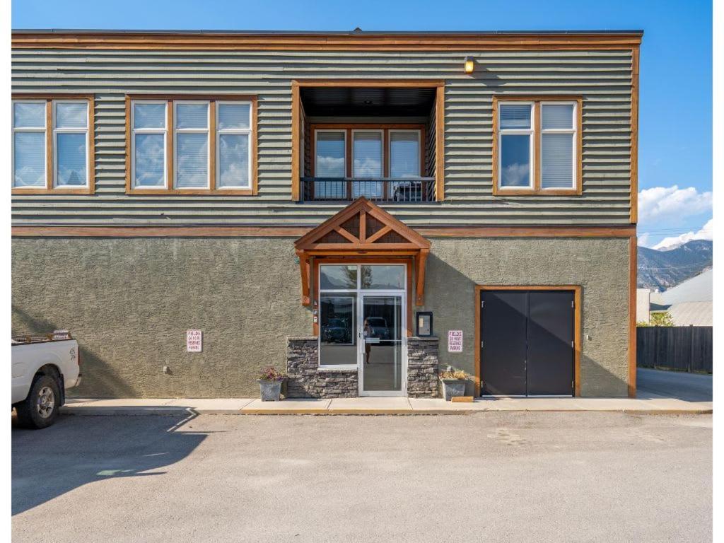 Apartment The Grizzly House I Sleep 7 I Patio & Bbq I 55 Tv Invermere