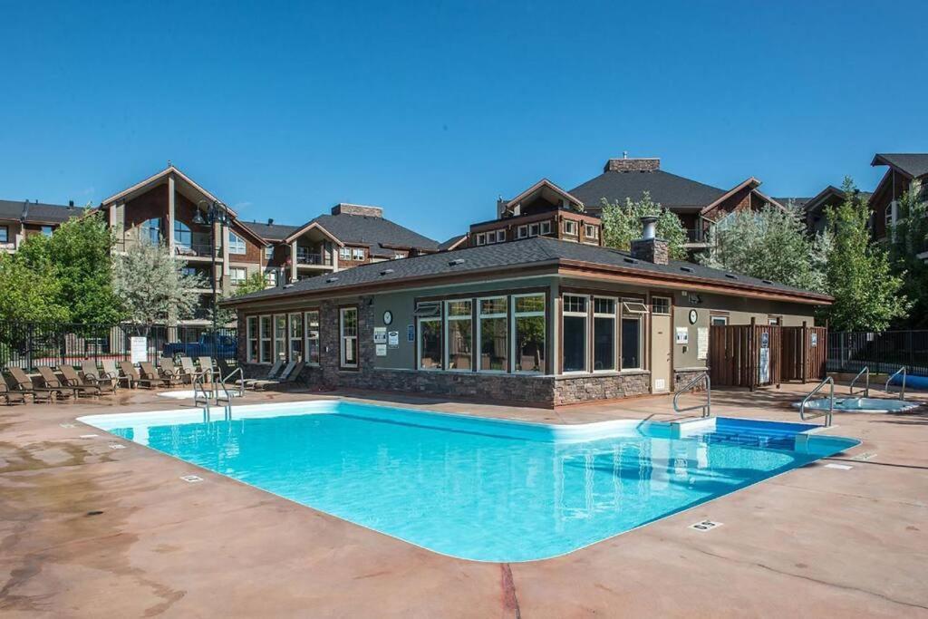 Lakeside Memories, Pool, Hot Tub, *