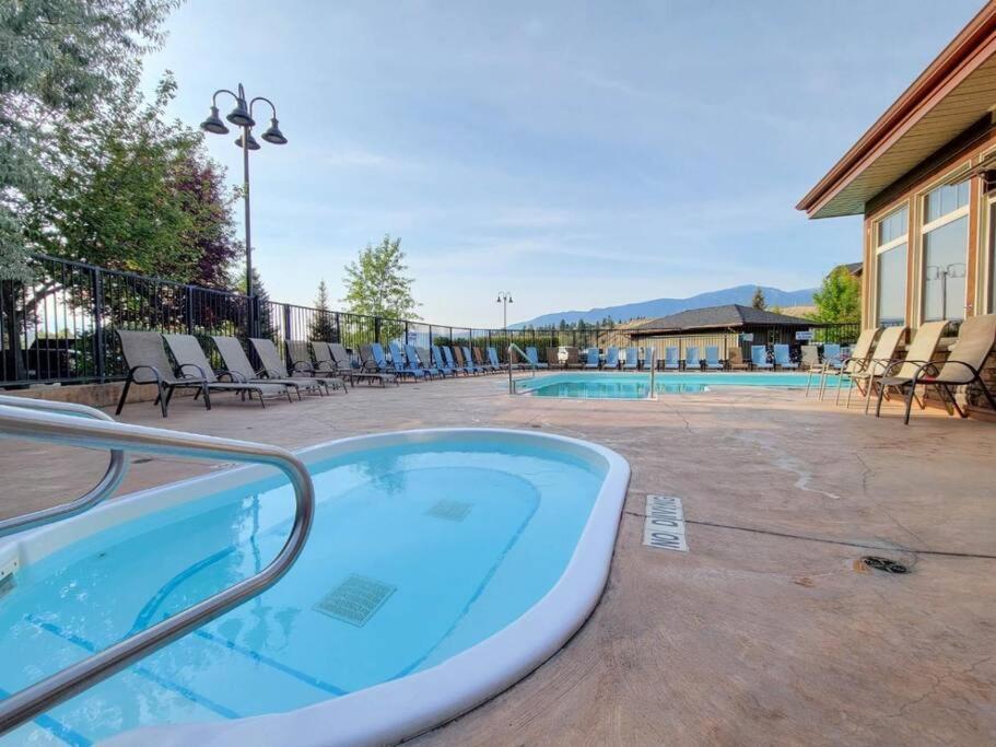 Apartment Lakeside Memories, Pool, Hot Tub, Invermere