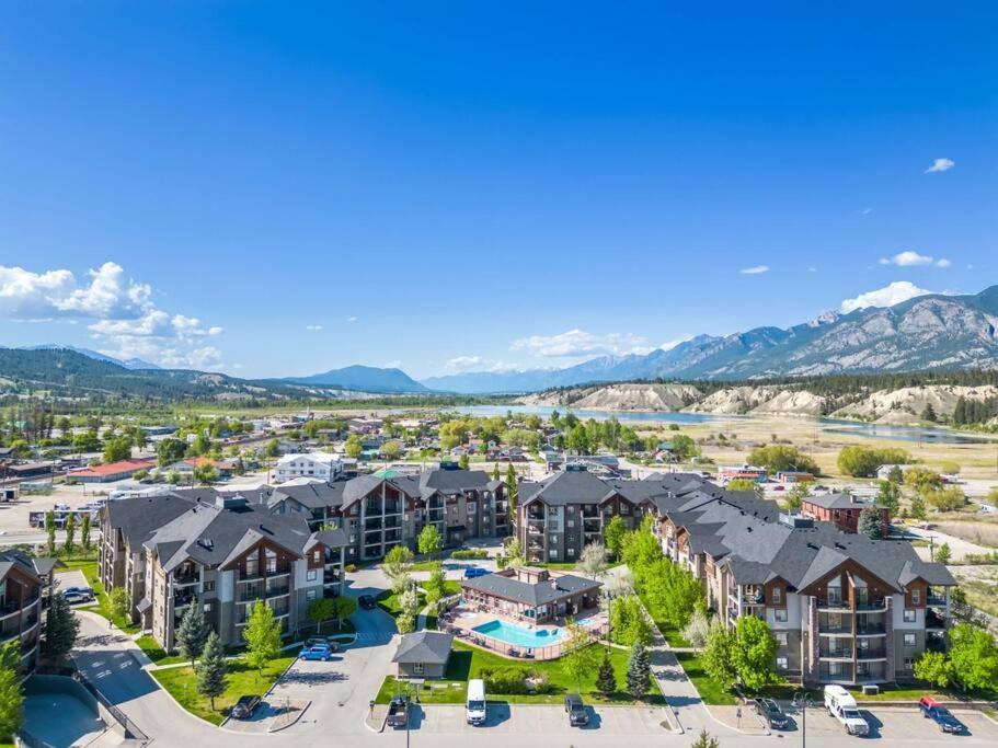 Lakeside Memories, Pool, Hot Tub, * Invermere