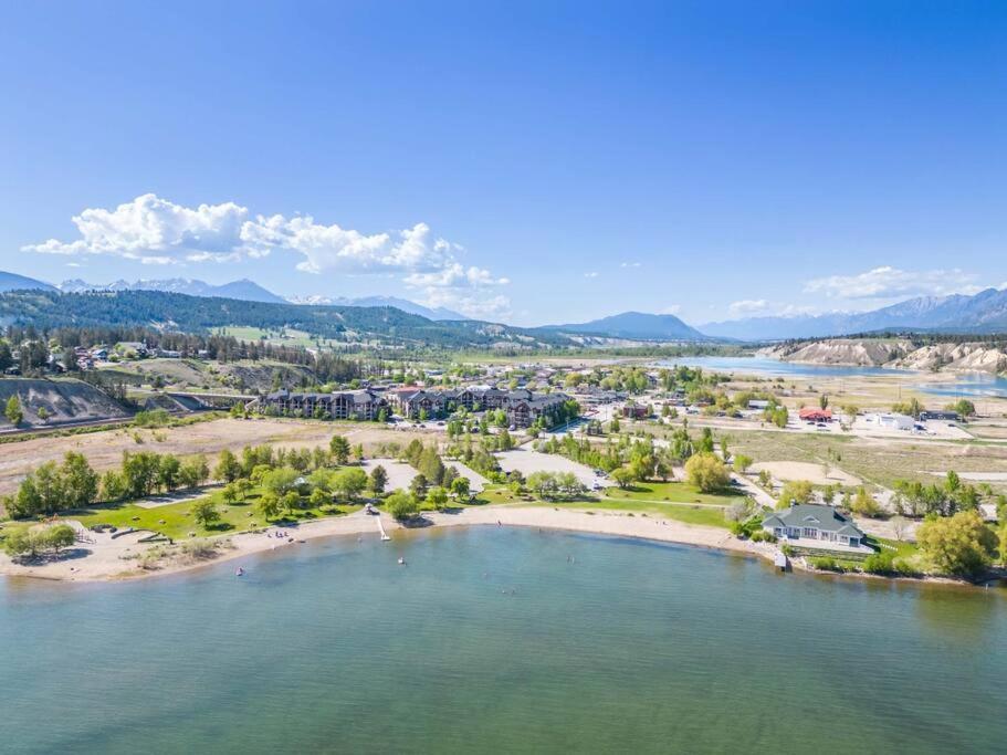Lakeside Memories, Pool, Hot Tub, Invermere