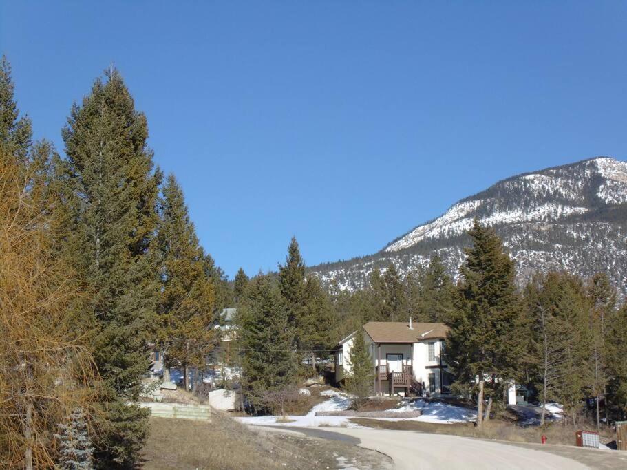 Evcharger, Free Parking, Ski, Golf, Bbq, Awesomeness
