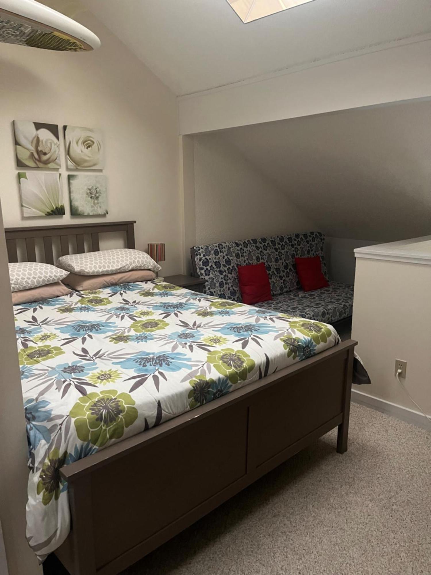 Apartment Akiskinook At Windermere - Private Access - New Pool And Hot Tub Now Open!