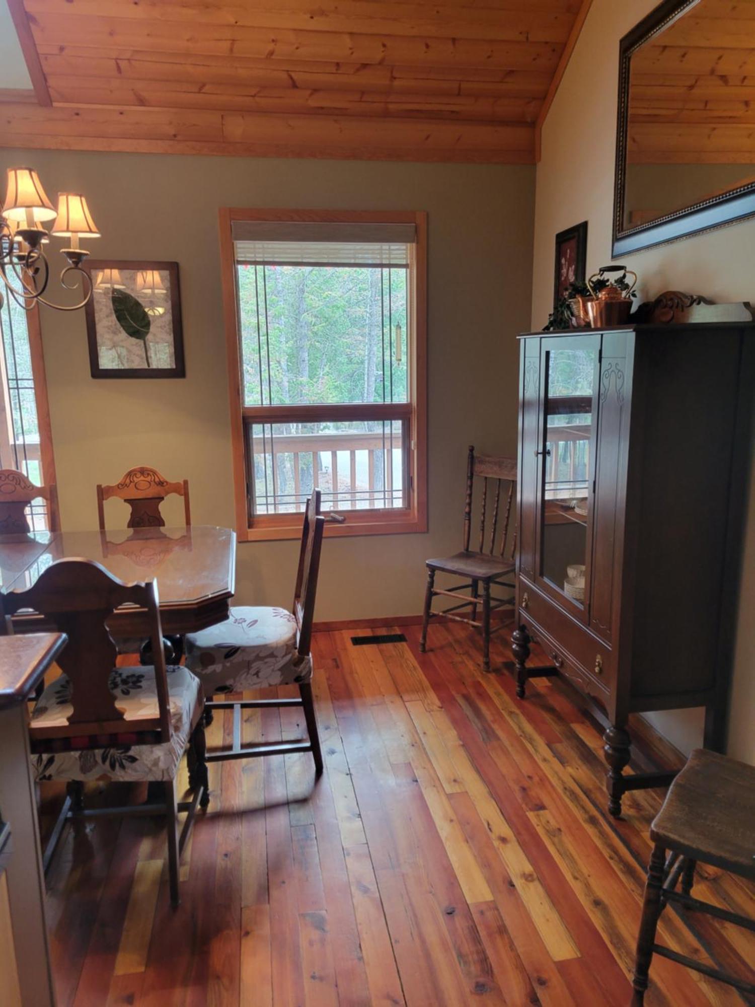 Relaxing Timbermont Invermere