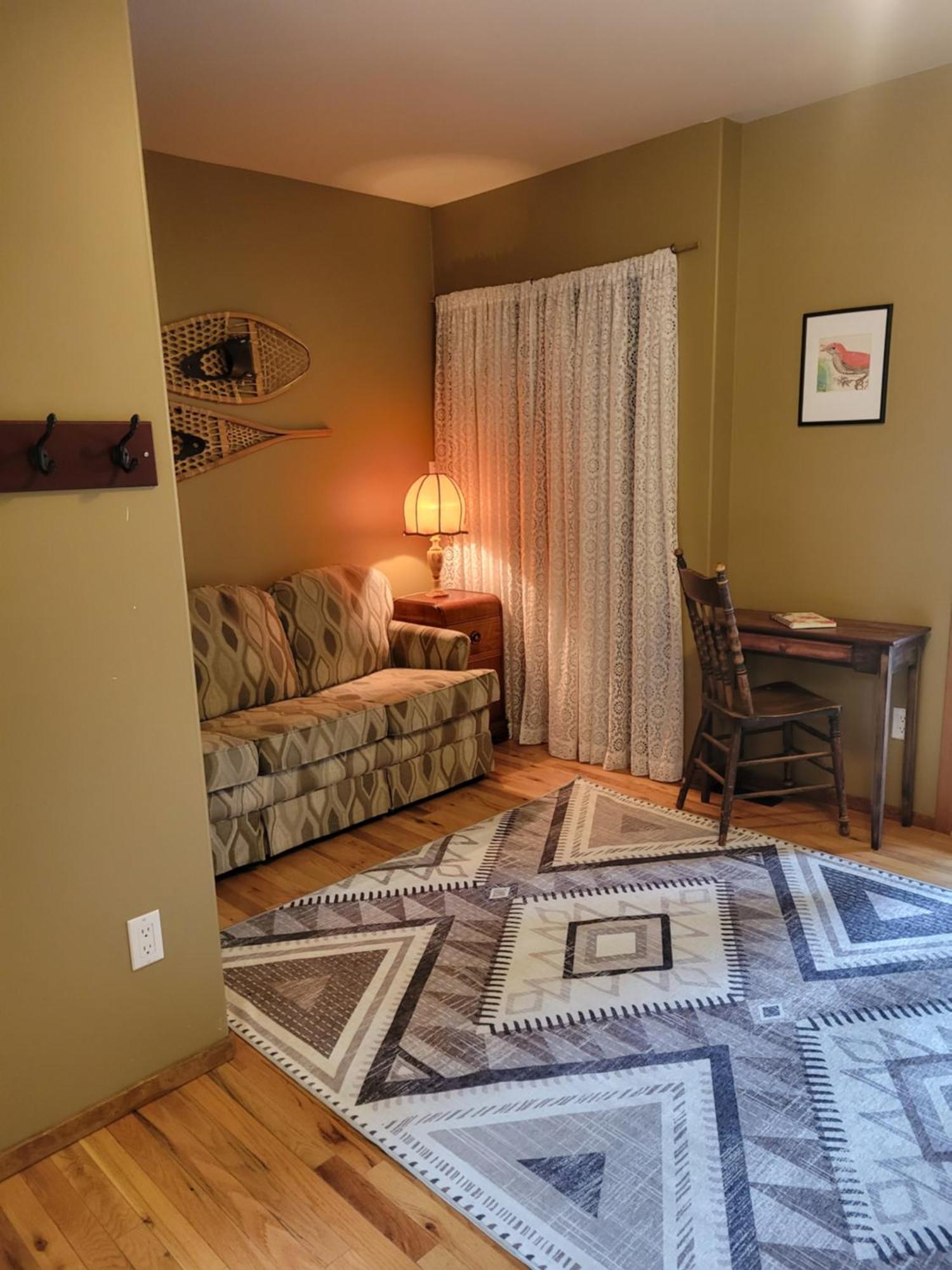 Relaxing Timbermont Homestay Invermere