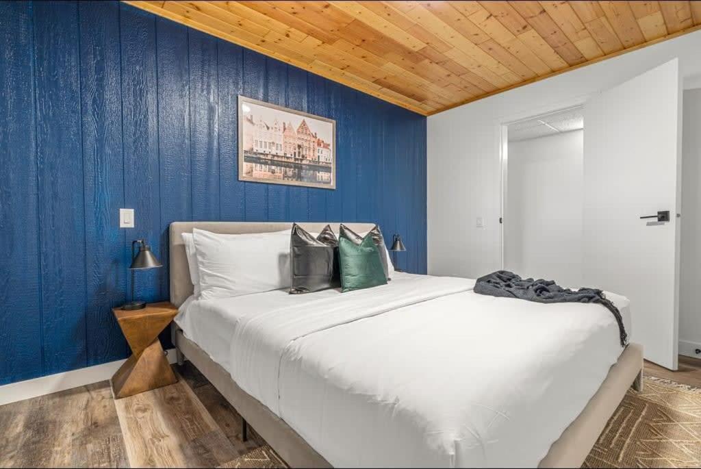 Holiday home Blue Lagoon | No Service Fees | Bbq & Firepit Invermere