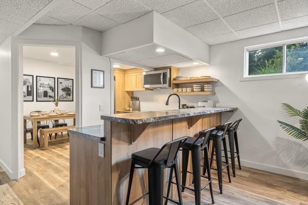 Holiday home Blue Lagoon | No Service Fees | Bbq & Firepit Invermere