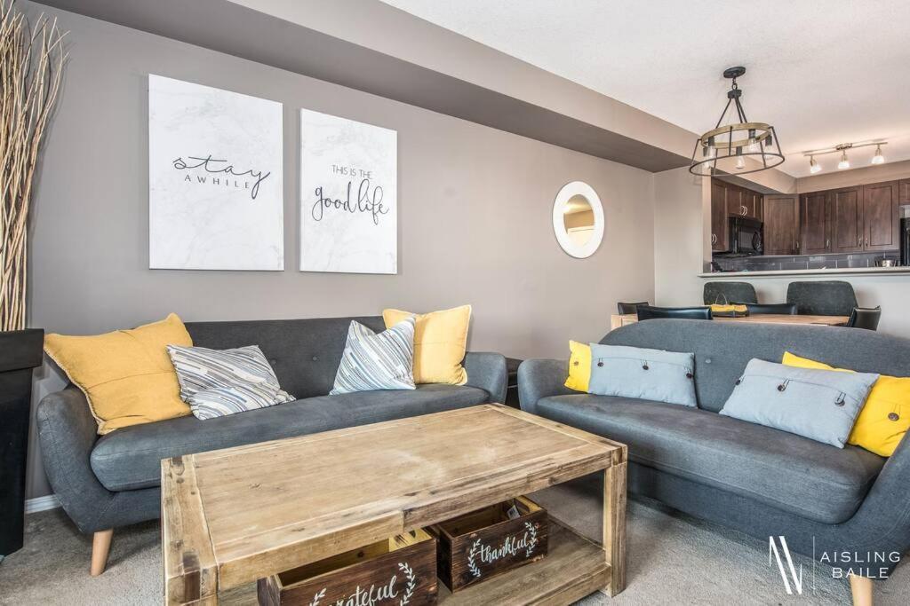 Contemporary, Cozy, Pool, Hot Tub, Front Invermere