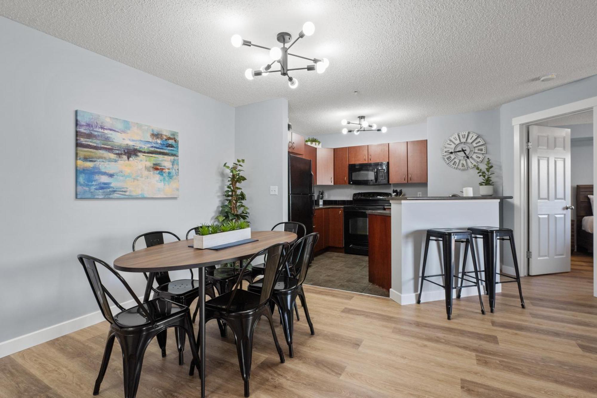 Apartment The Altitude Landing, Pool, Hot Tub, Pets Invermere